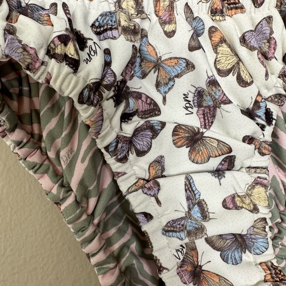 VDM Reversible Stevie Bottomwhite - Butterflies & Zebra XS NWT - Picture 4 of 8